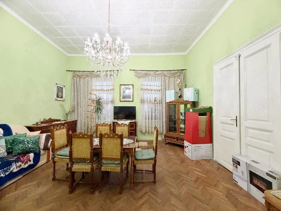 Apartament 4 camere, semidecomandat, 111mp, zona Complexul Studențesc