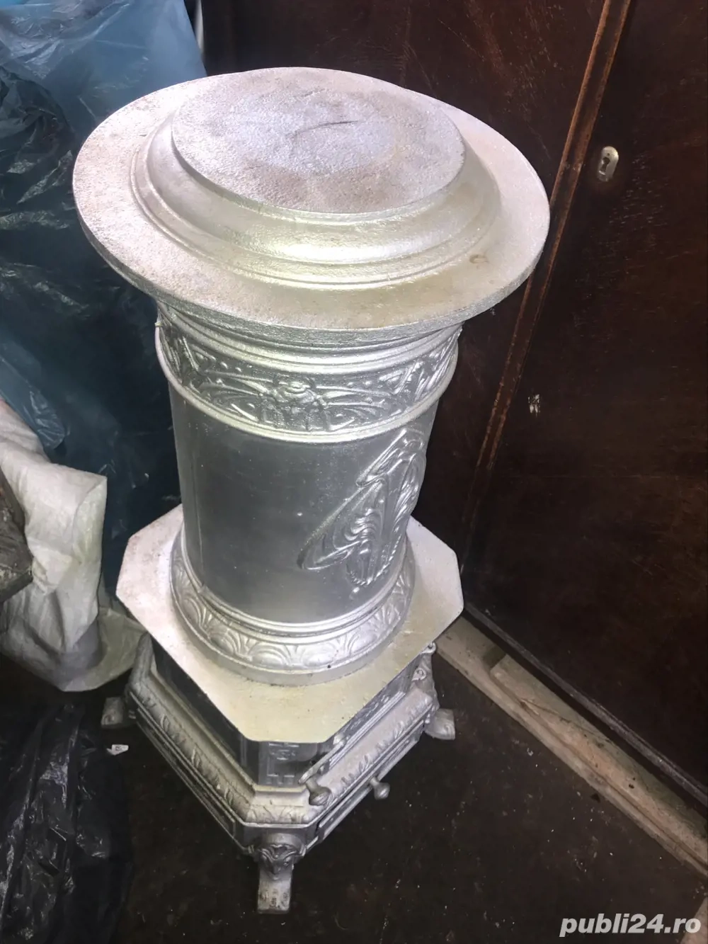 Soba din fonta vintage