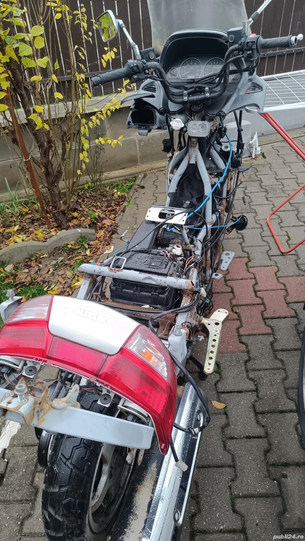 Dezmembrez Suzuki Burgman 400