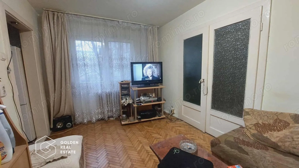 Apartament 3 camere, etaj 1, 42 mp, zona Piața Doina