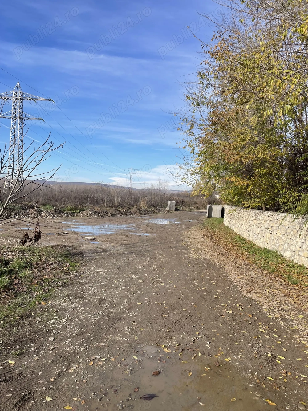 Teren intravilan de vanzare