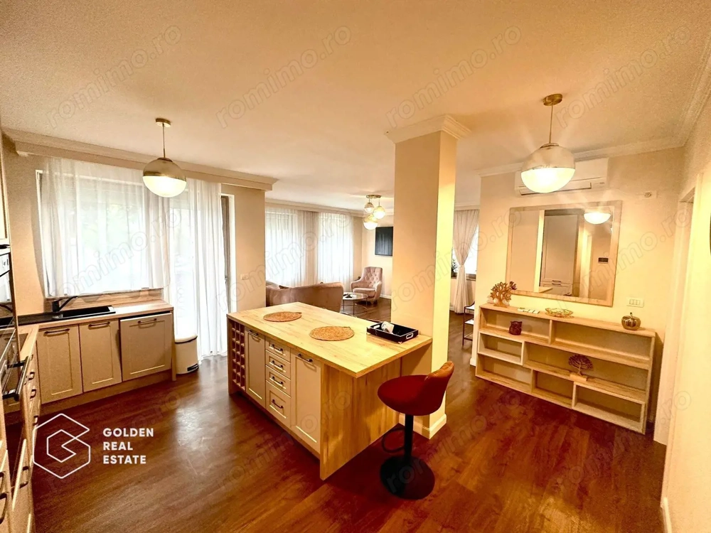 Apartament premium, zona Subcetate, 3 camere, 2 bai, loc parcare, sala, piscina
