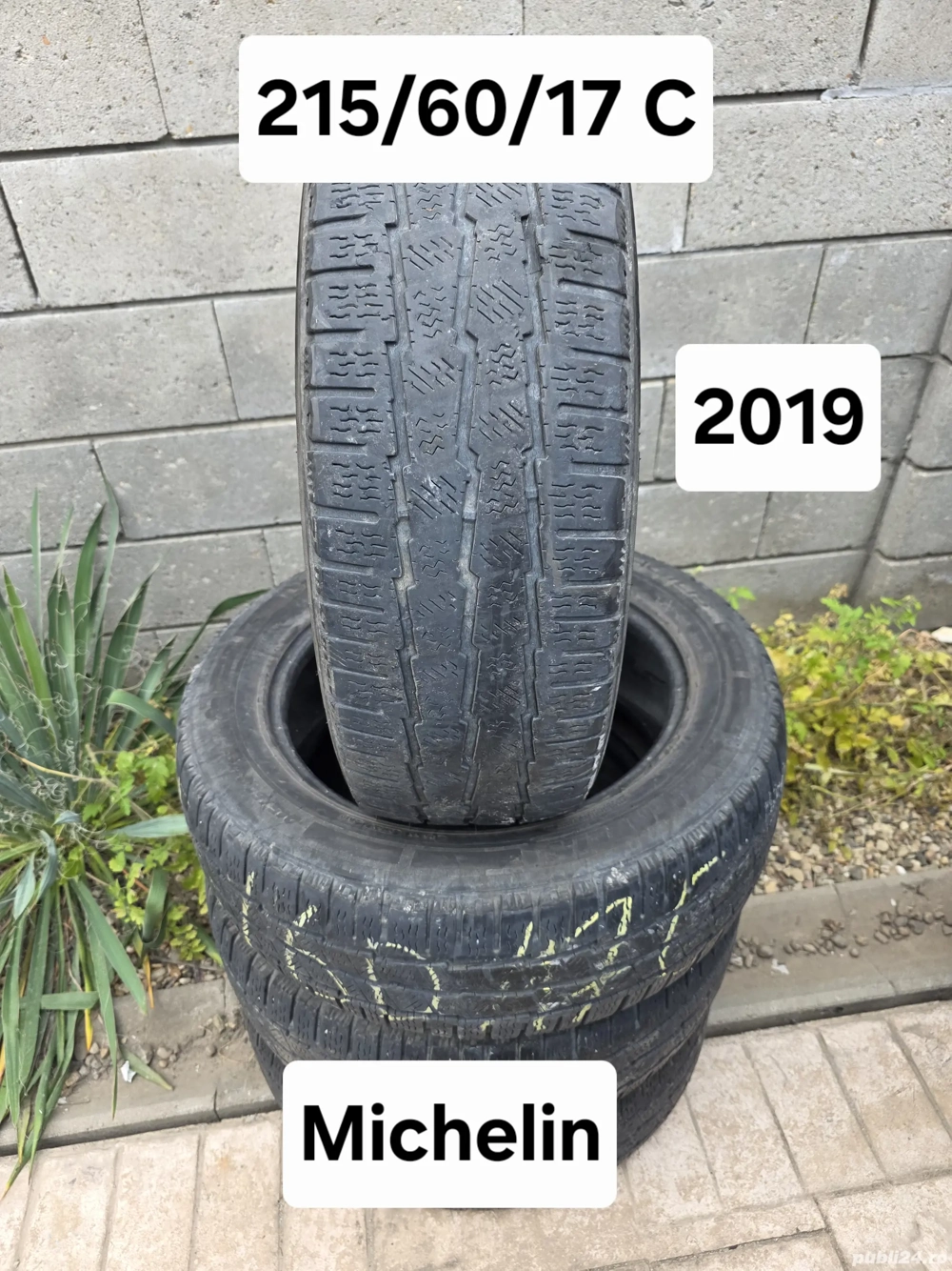Set 4 anvelope iarna 215/60/17 C