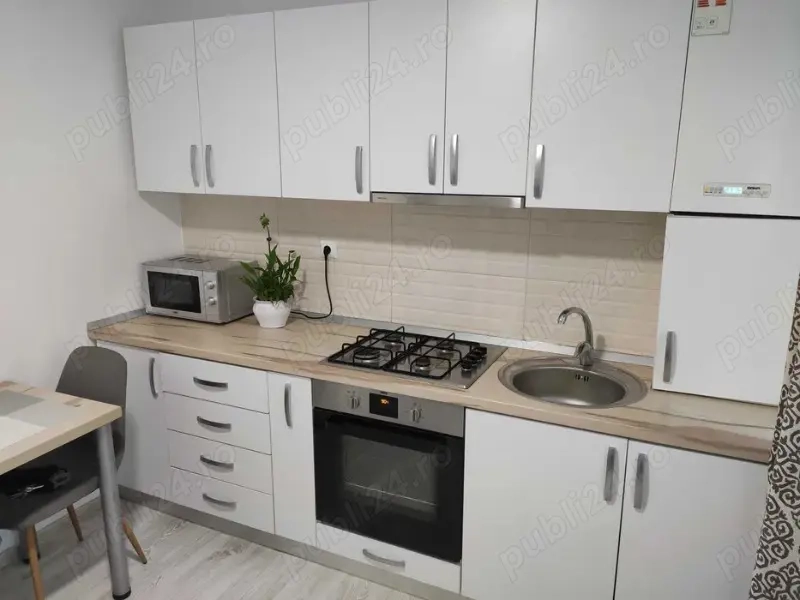 Garsonieră Spațioasă 30 mp   Mobilată & Utilată, 330  