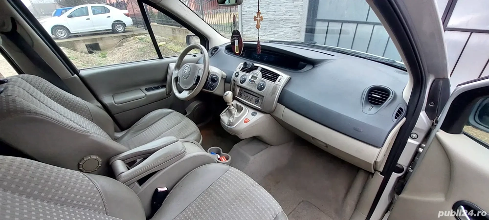 vand autoturism Renault Megane Scenic