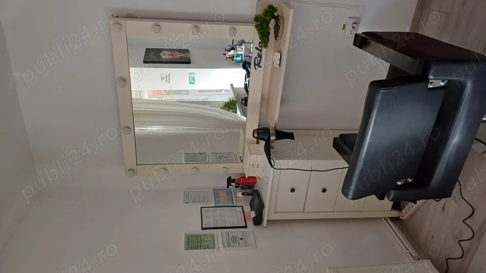 Închiriez post de lucru