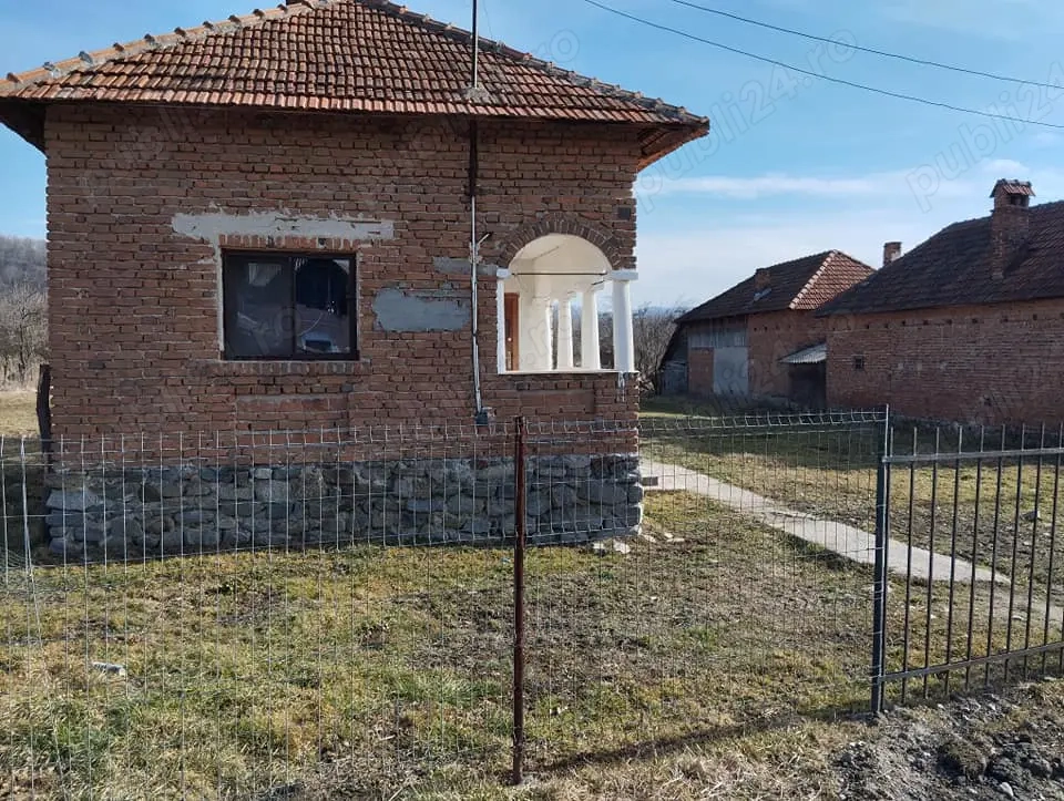 Casa de vânzare cu toate utilitățile