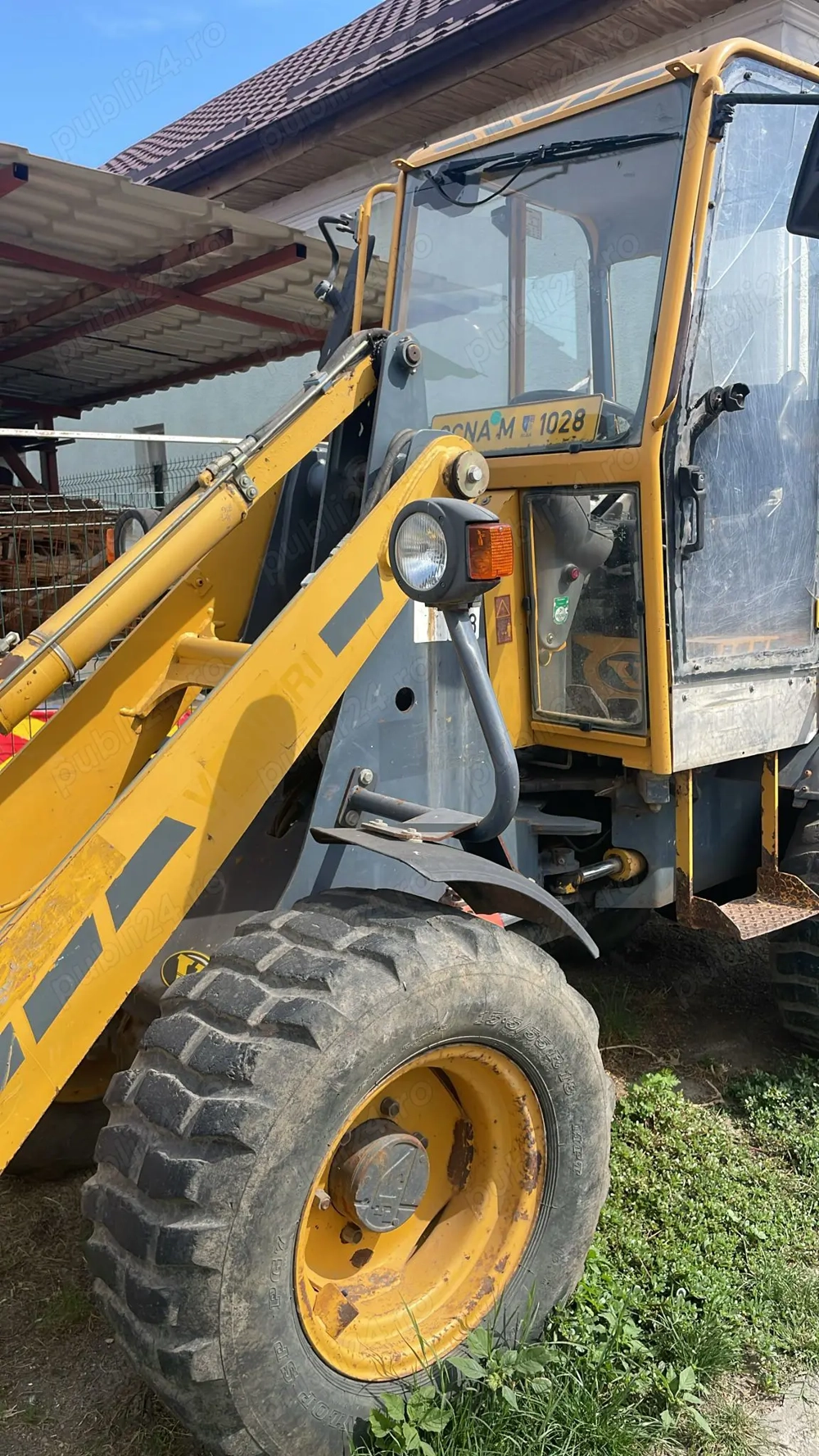 Incarcator frontal VENIERI, greutate 3,50 tone, motor YANMAR , an 2002