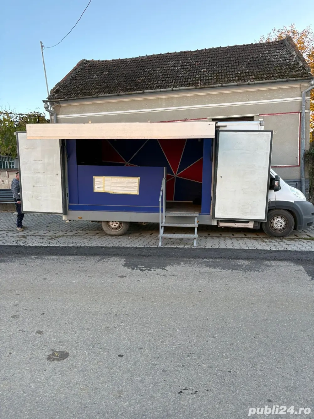 Fiat Ducato 3.0 (2011)-Caroserie speciala-in stare excelenta