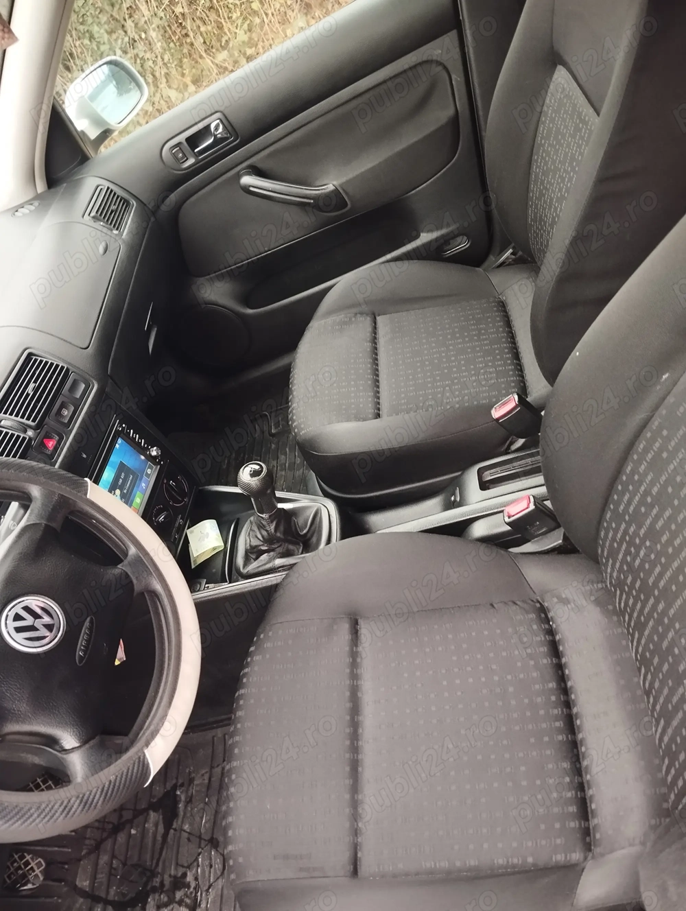 Vând golf 4 benzină 