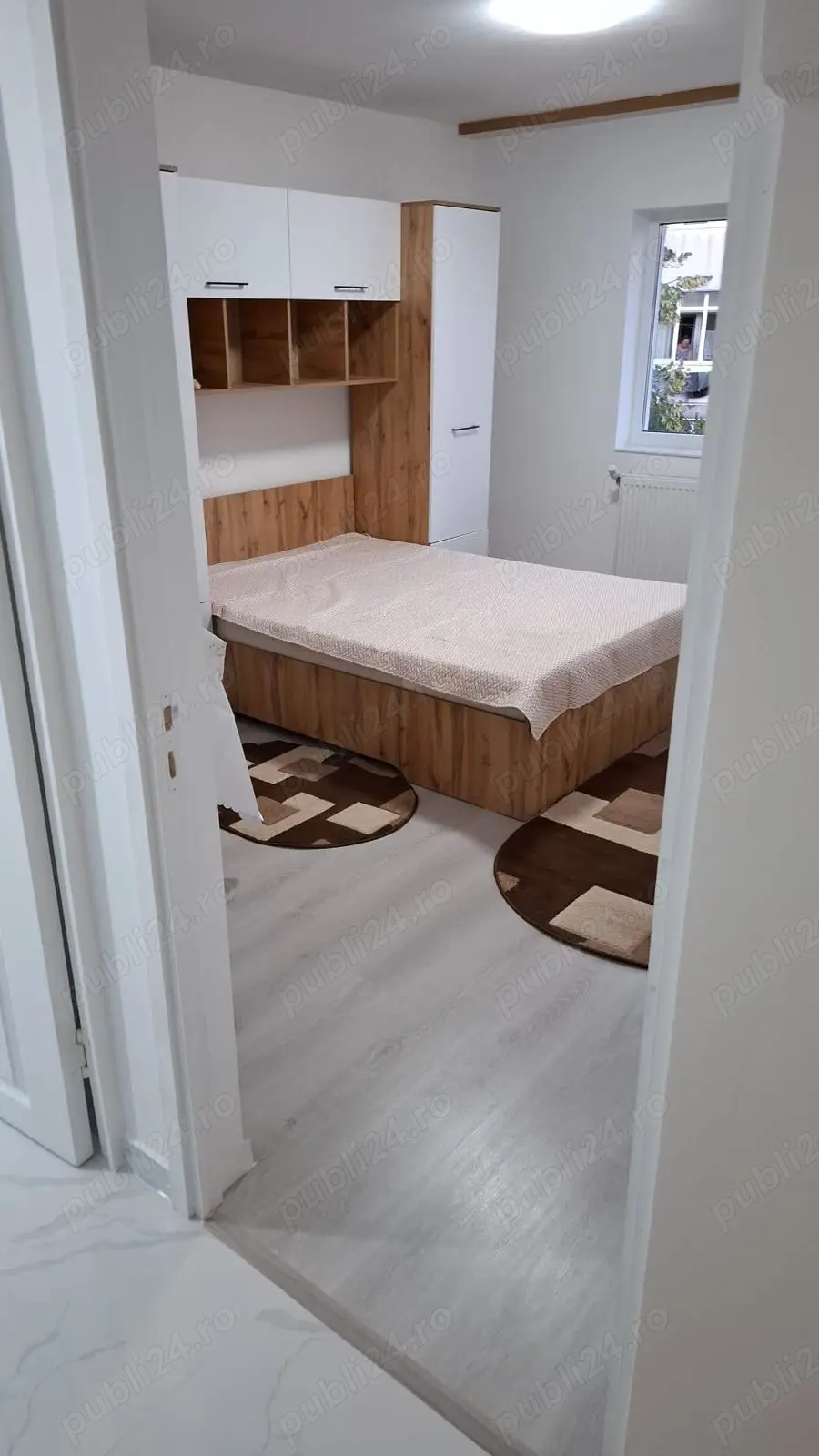 Garsonieră de închiriat   zona Grivița, lângă Uvertura Mall  Închiriez garsonieră 25 mp, etaj 3