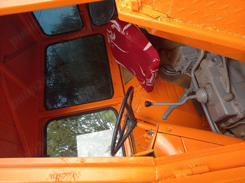 Vând tractor Fiat 615 cu remorca