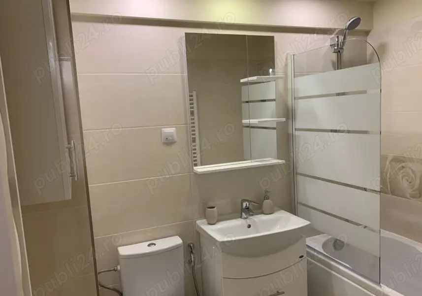  1 Mai dau in chirie apartament decomandat cu 2 camerea