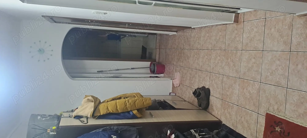 Inchiriez apartament cu 2 camere decomandat 