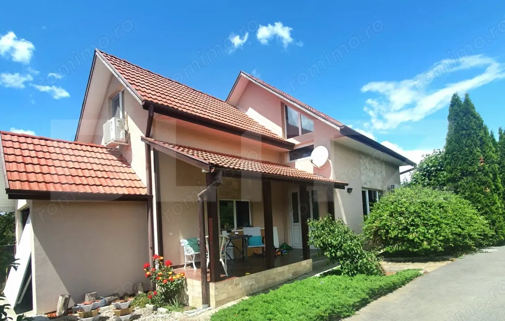 Casa individuală 4 camere, 130 mp, teren 660 mp, Salicea