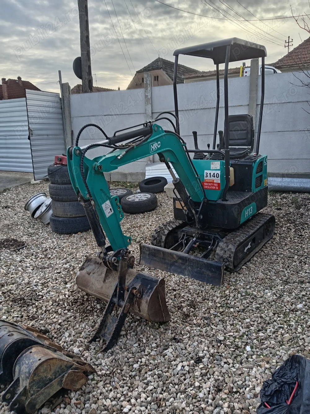 Miniexcavatoare 1000 kg - 1300 kg NOI