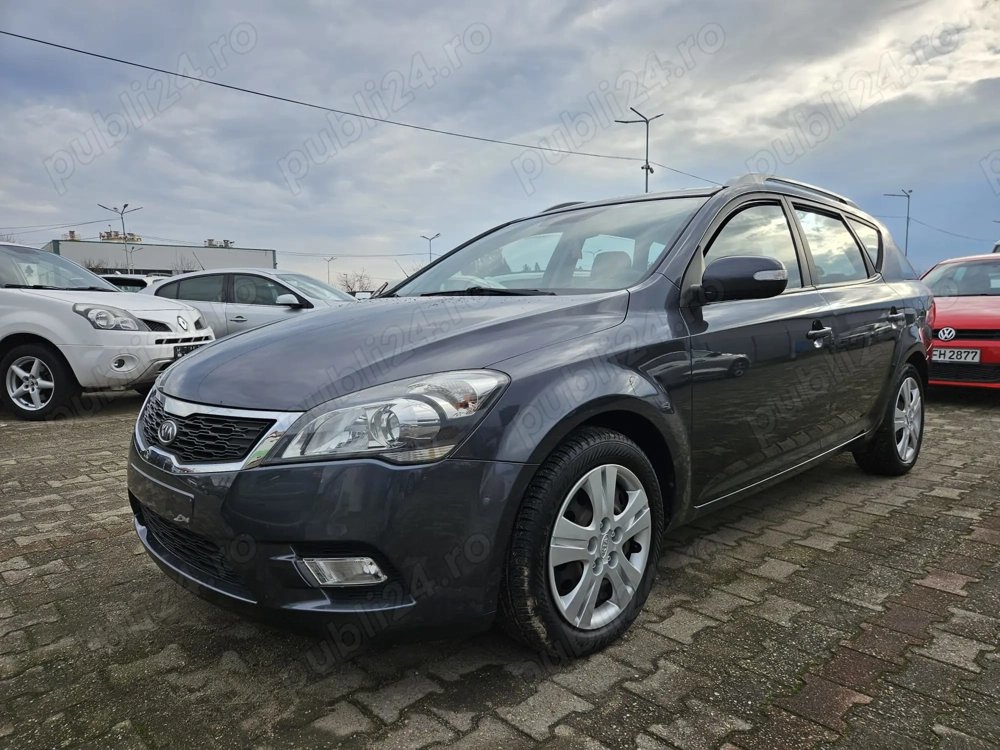 Vând Kia Ceed SW 1.6 diesel (CRDI), an 2011, Euro 5, 228.000 km, istoric la zi, etc;
