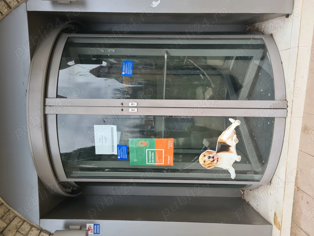 Vinzare ușă exterior.