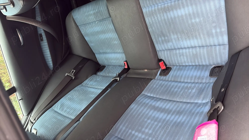 Vând BMW seria 1, an 2005, motor 2L, distribuția pe fata