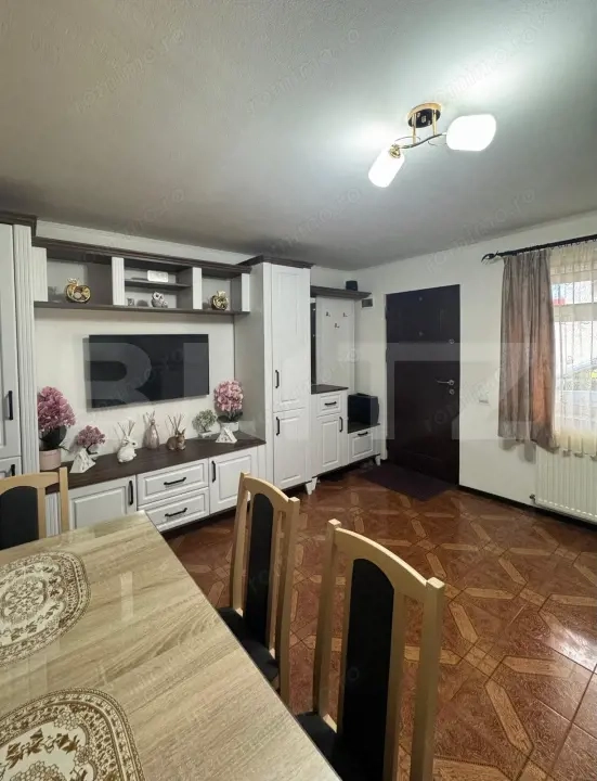 Apartament spațios, 2 dormitoare deco, cu balcon, zona Elite