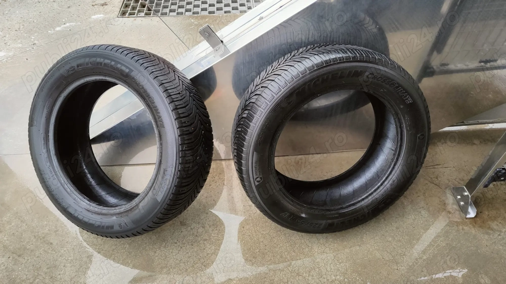 2 Anvelope iarna Michelin 225/55/R17 in stare buna pret ..250 lei ambele