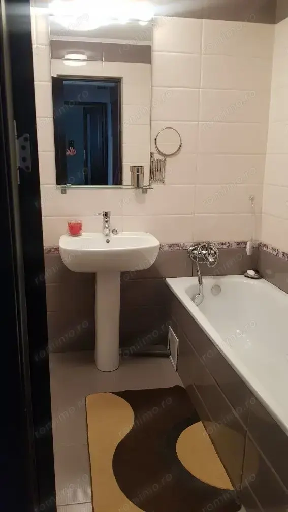 Apartament cu 2 camere zona PIATA ROMANA