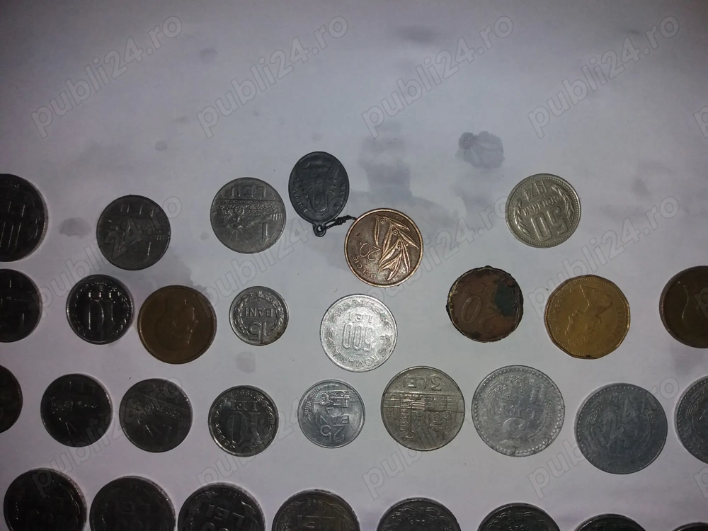 Vand monede vechi