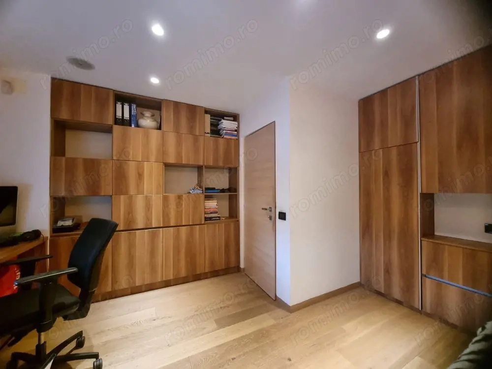 Vanzare Apartament 3 camere Mall Vitan Etaj 2 din 4