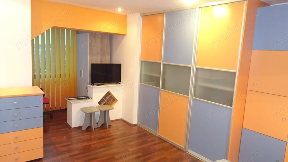 Vand apartament 2 camere  in Deva, Bld. Decebal, 50 mp, decomandat, mobilat