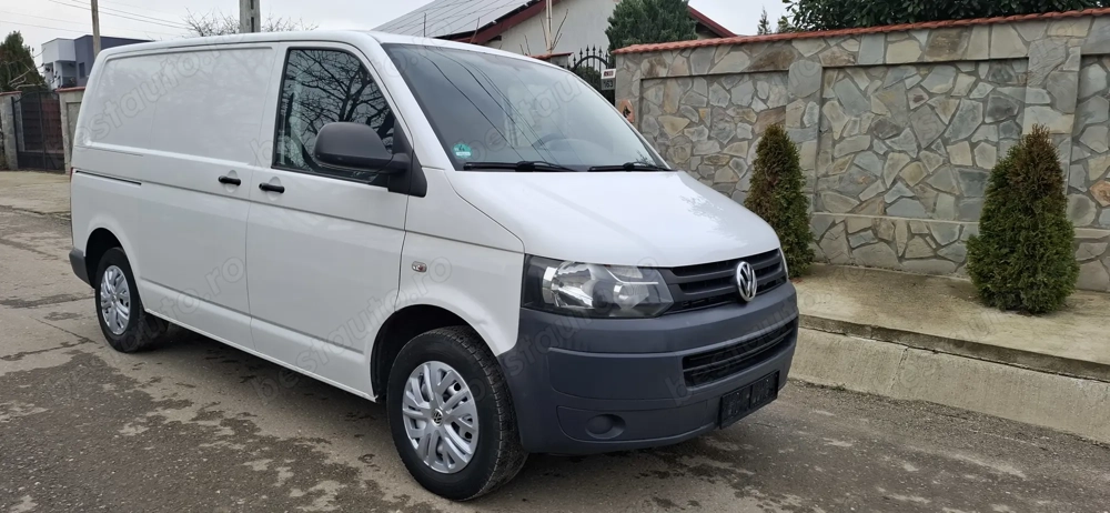 VW T5 Transporter 2013 A C Climatic 2.0tdi  5