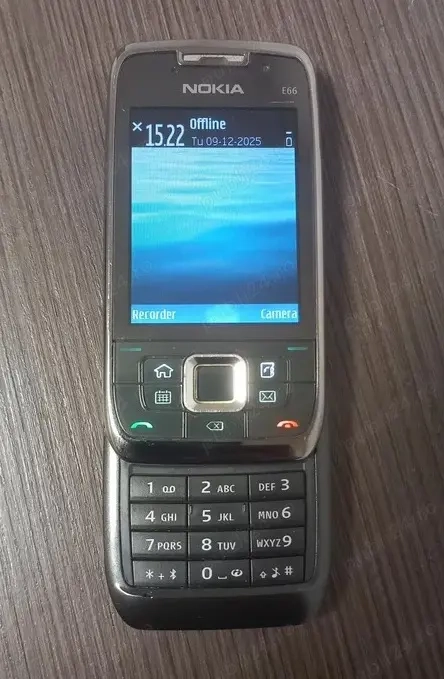 Nokia E66 