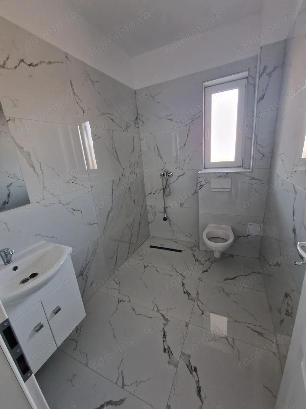 Apartament cu 2 camere balcon  si 2 locuri de parcare Giroc 