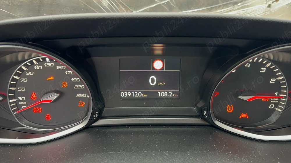 Dezmembrez / dezmembrari piese auto Peugeot 308 II T9 SW 2021 motor 1.2THP benz HN05 HNS 39.120 km 