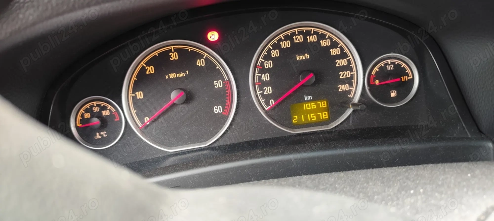 Dezmembrez / dezmembrari piese auto Opel Vectra C sedan berlina an 2008 faruri xenon motor z19DT 211