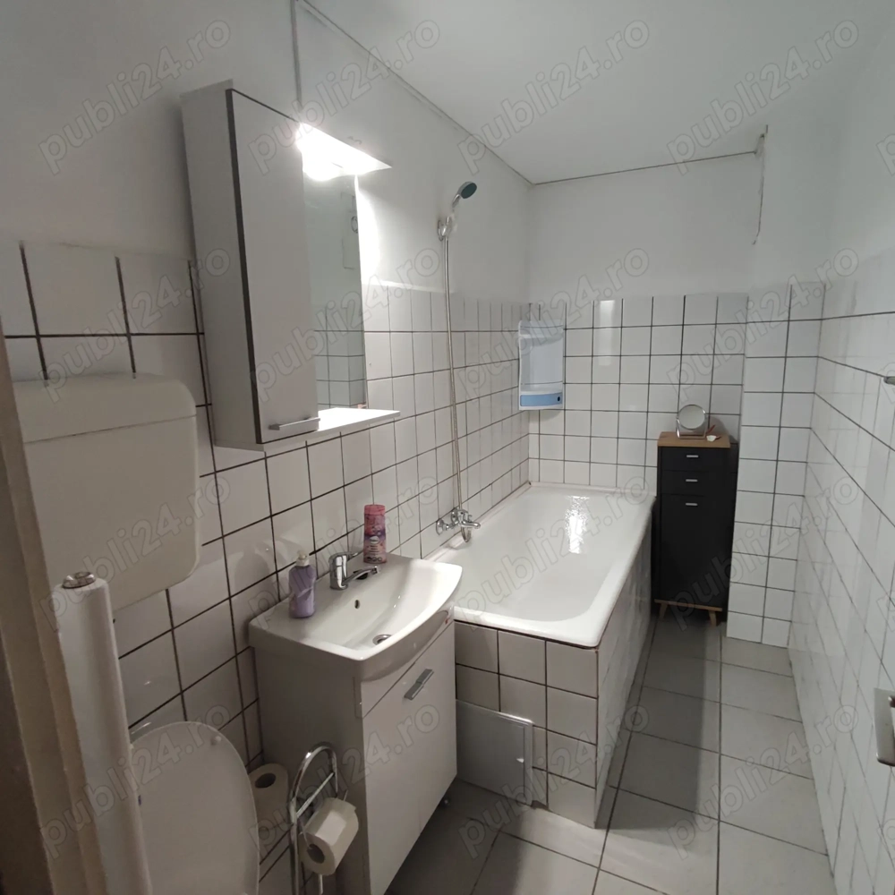 Închiriez apartament 2 camere, decomandat, 60 m2