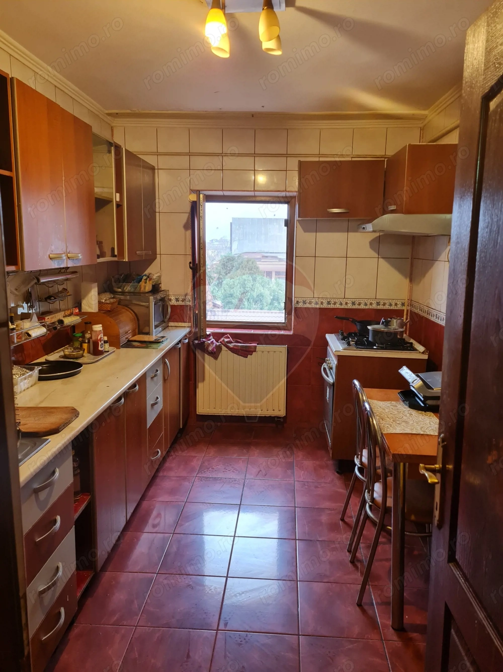 Apartament cu 4 camere  în zona Ultracentrala( Primaria Focsani)