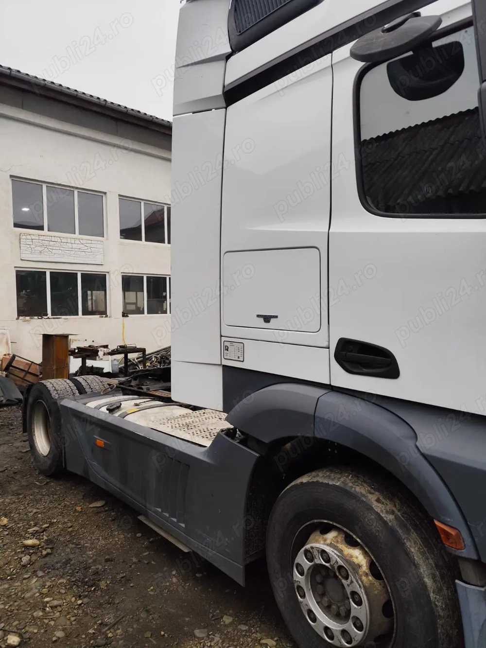 Vand autotractor Mercedes Benz
