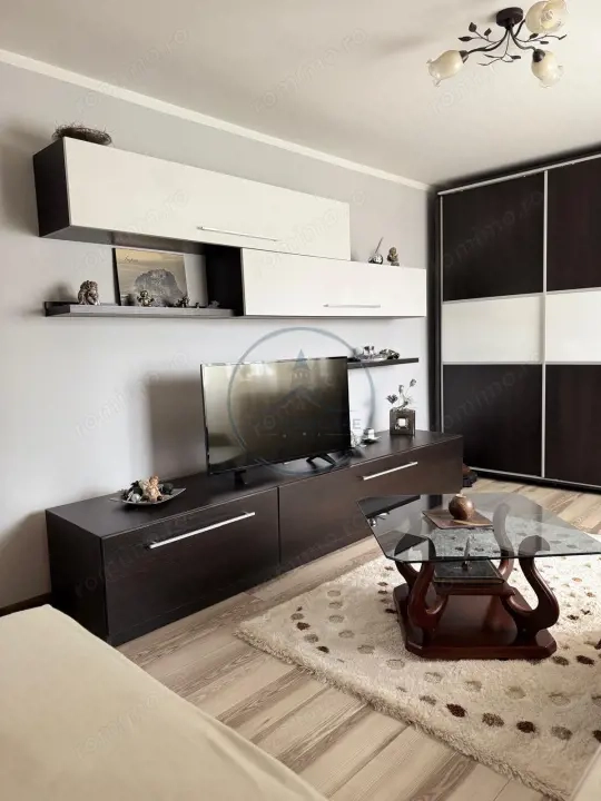 Apartament 2 camere, decomandat, etaj 4/4, STEFAN CEL MARE 