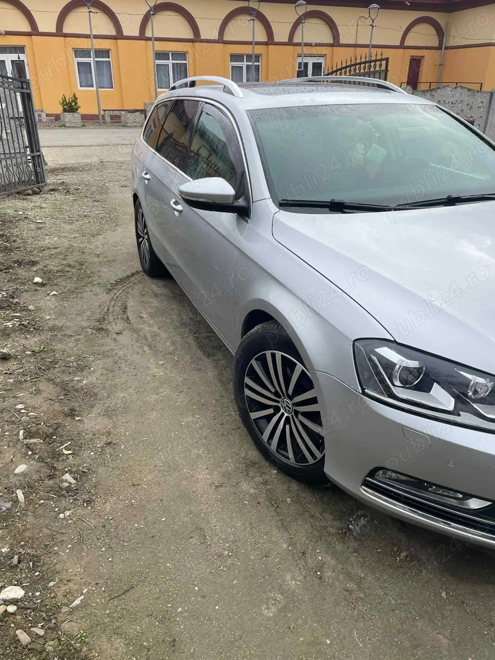 Vând sau schimb cu duster gpl an bun.vw passat b7 170 cp 6 trepte 2.h0 diesel model 2013 extra full