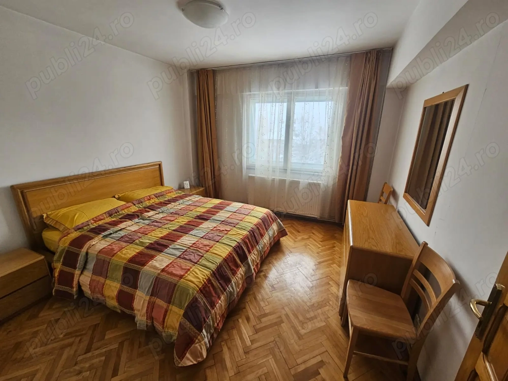 Apartament cu 4 camere de închiriat în Curtea de Argeș.