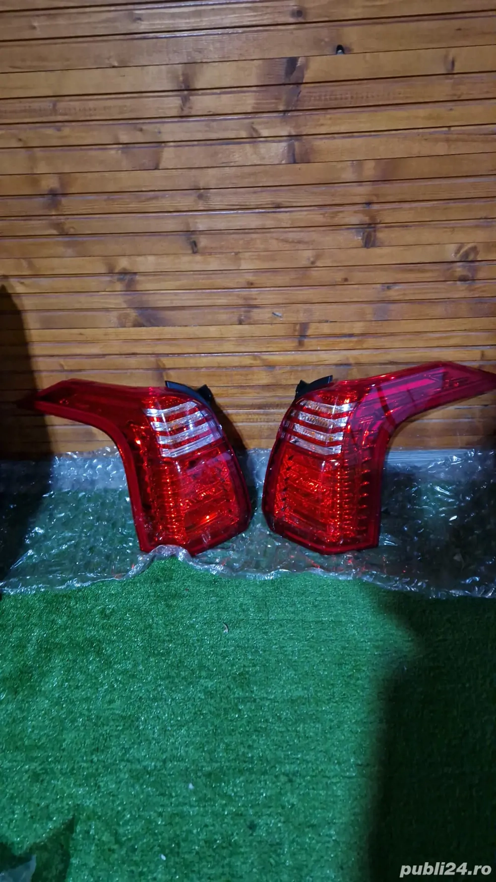stopuri spate lampă in caroserie Peugeot 5008 