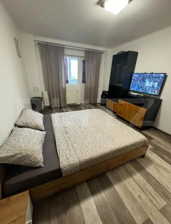 Garsoniera decomandata, 35 mp, Alexandru Obregia 