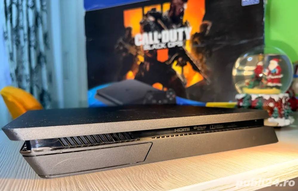 Vand ps 4 slim editia cu ,,Call of duty black ops IV" joc si maneta incluse