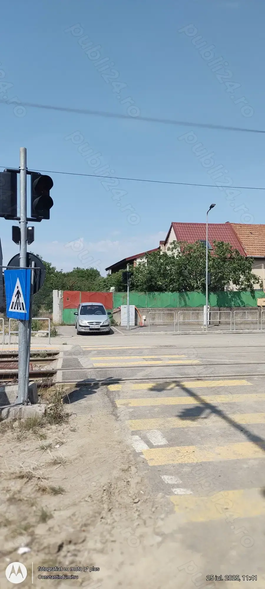 De închiriat sau asociere , casă și teren 