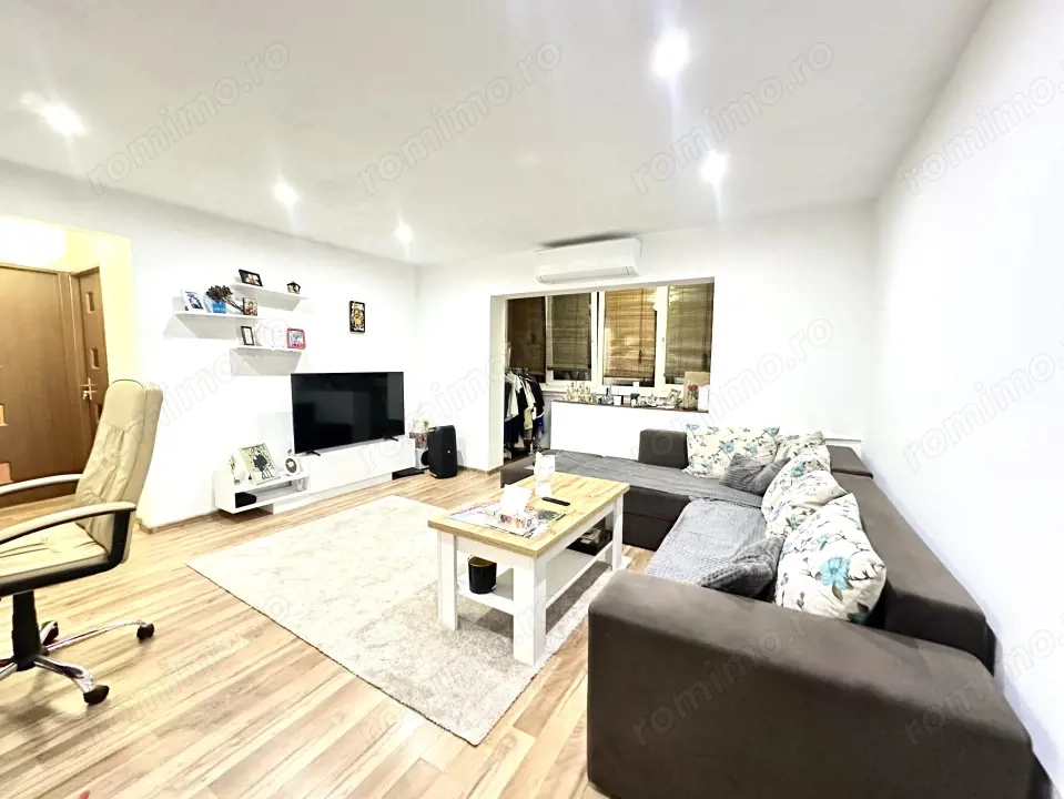 Apartament spatios 3 camere, 67 mp utili, etaj 2 - zona Lipovei 