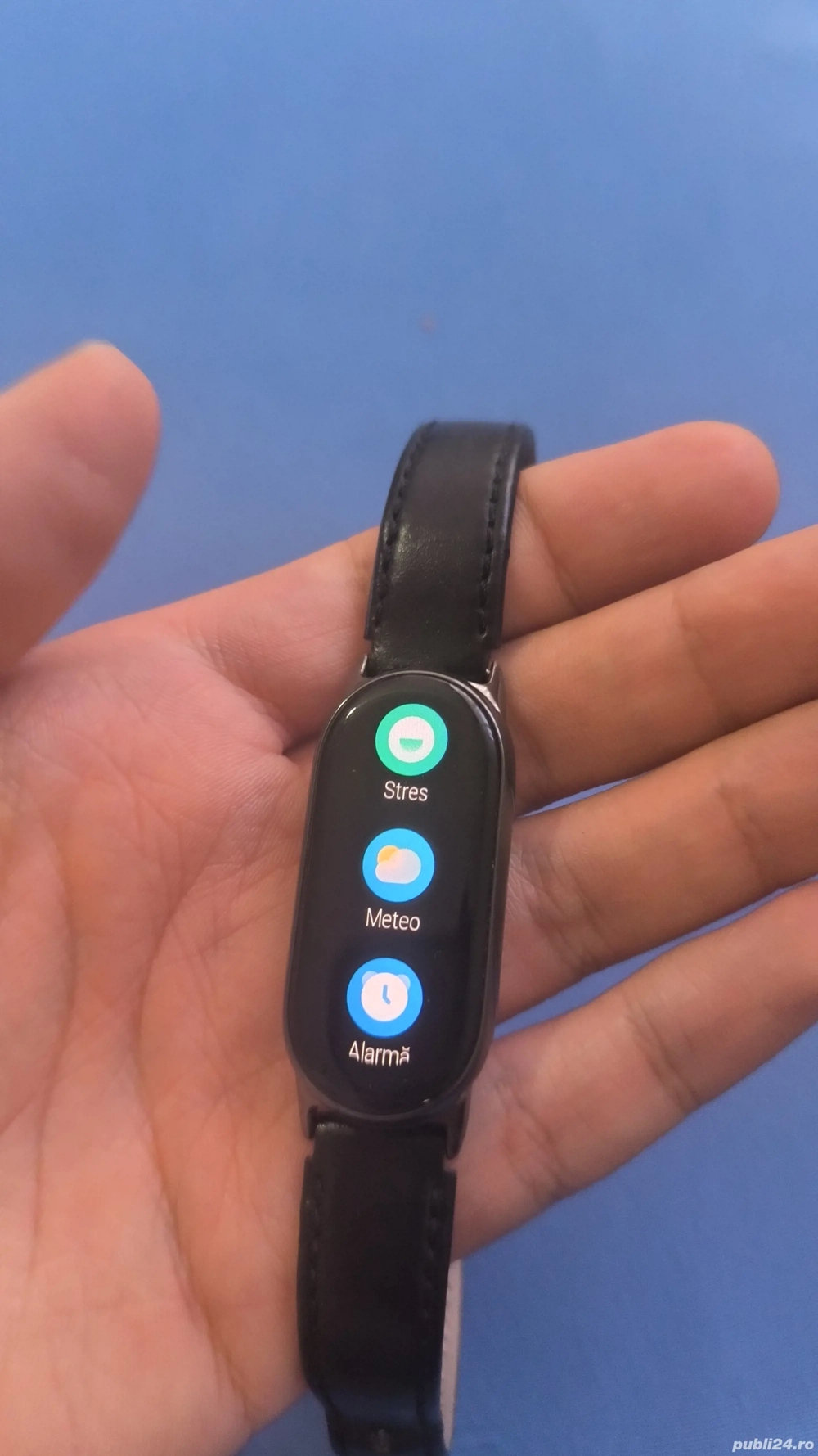 Xiaomi Smart Band 8 și cu două medalii cu România personalizate de mine oferite gratuit!+Un adaptor.