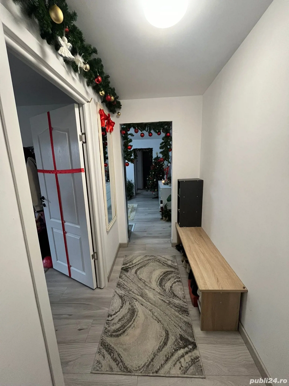 vand apartament cu 2 camere 