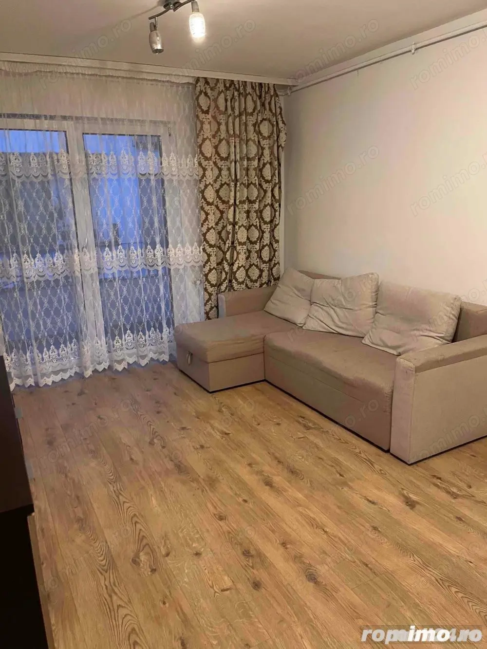 Apartament cu 2 camere de inchiriat in zona Salaj