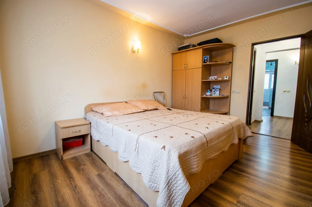 Stefanestii de Jos, 3 camere 70 mp,2 bai,centrala proprie,etaj 1 ,Comision 0%