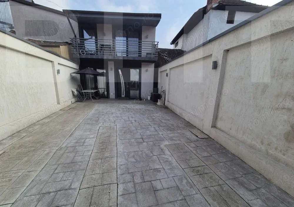 Casa de vanzare.